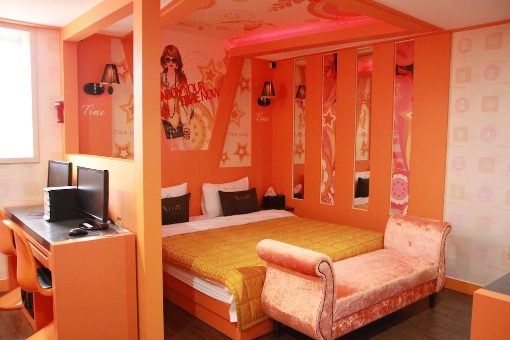 Time Motel Γκιονγκγού Δωμάτιο φωτογραφία